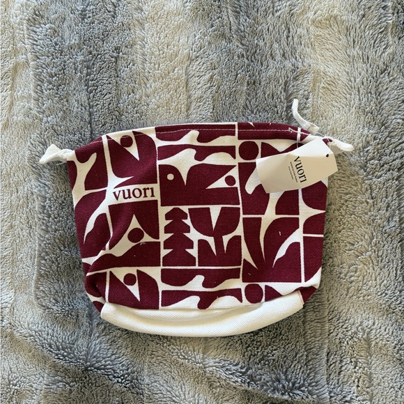 Vuori Holiday Pouch - Picture 2 of 2